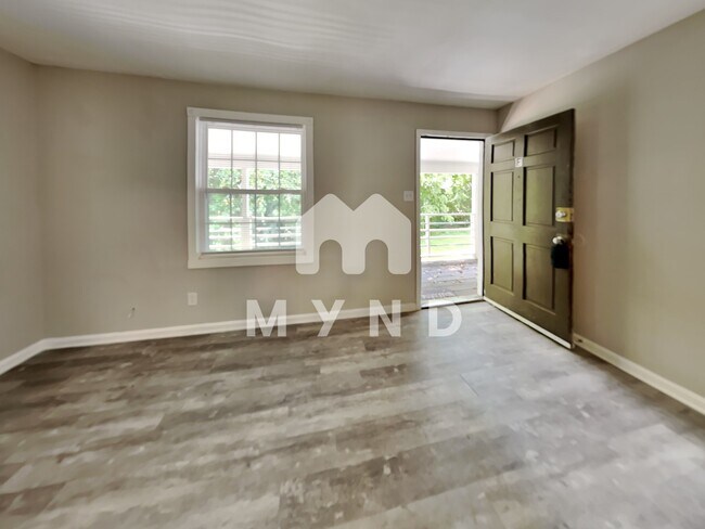 Building Photo - 1600 Poole Rd Unit F