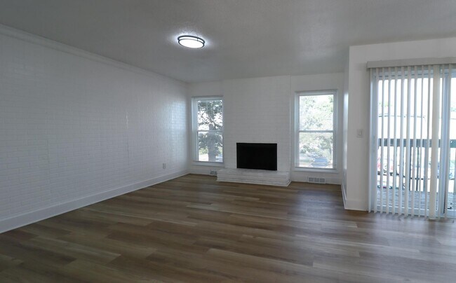 Building Photo - 3931 S Crackerneck Rd