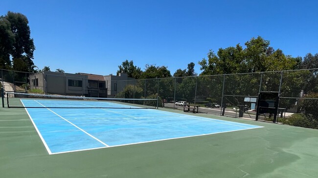 Building Photo - COMING SOON: BIG College Area Townhome 4 Bed / 2.5 Bath garage, AC, pool, W/D