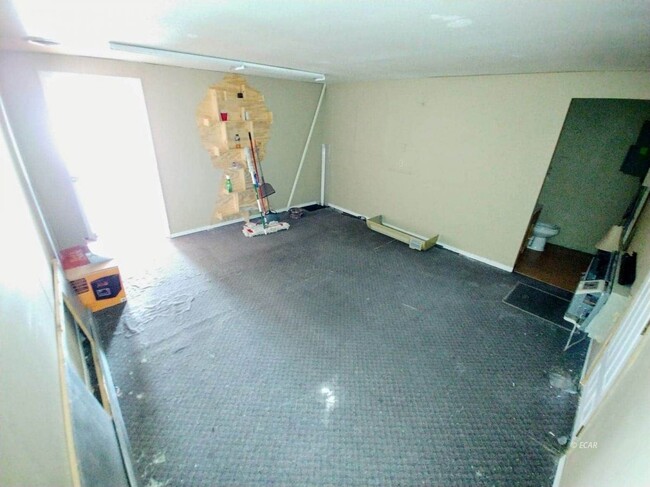 Building Photo - Retail Space for Lease