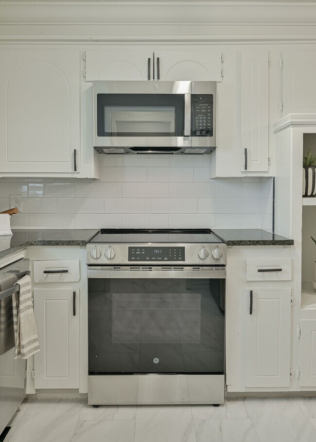 Building Photo - 121 NW 79th St