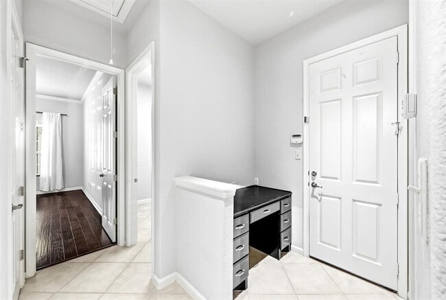 Building Photo - 1611 Rimstone Dr