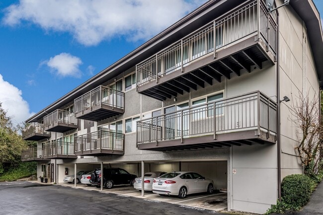 Building Photo - Park 433