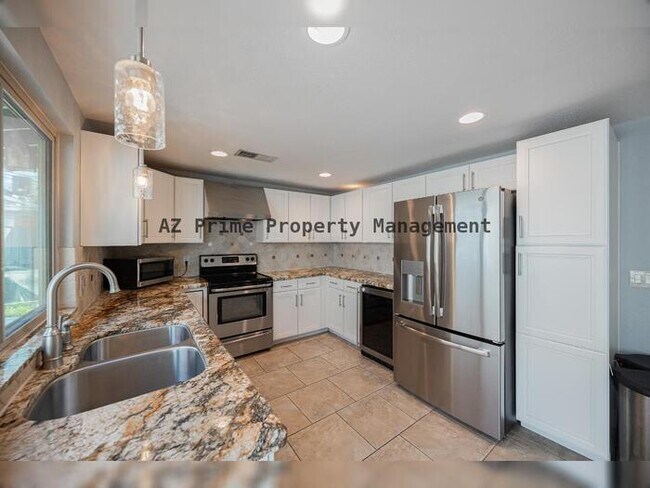 Building Photo - 2229 N 87th Way