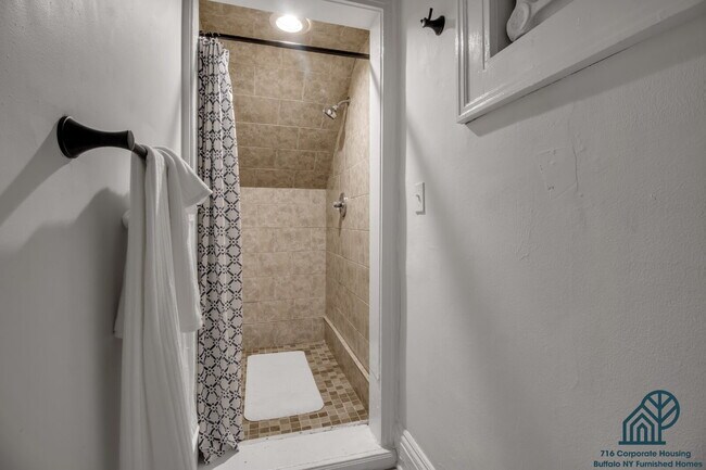 Building Photo - Furnished 2-Bedroom Apartment near Elmwood Village