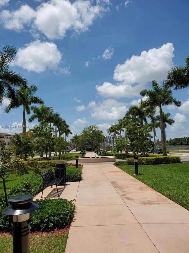 Building Photo - 5252 NW 85th Ave