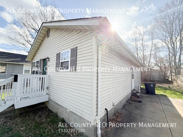 Building Photo - 1118 Hammel St