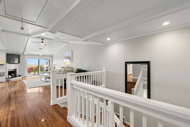 Building Photo - 3431 Harbor Dr