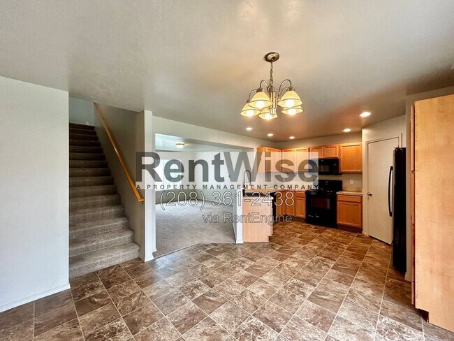 Building Photo - 119 E Walcott Lake Dr