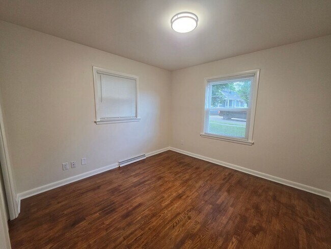 Building Photo - Updated 2-Bedroom Duplex for Rent – Kent, OH 44240