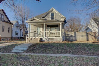 Building Photo - 3BD, 2BA, Single Family House