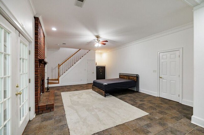 Building Photo - 580 Wolf Creek Trail