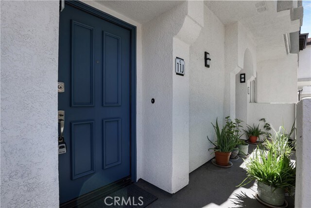 Building Photo - 30902 Club House Dr