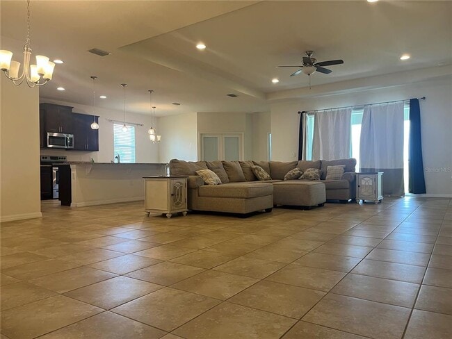 Building Photo - 4552 SW 65th Pl