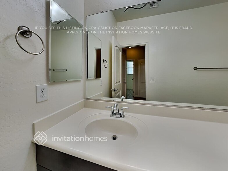 Building Photo - 20741 W Legend Trail