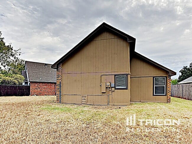 Building Photo - 6901 Driffield Cir
