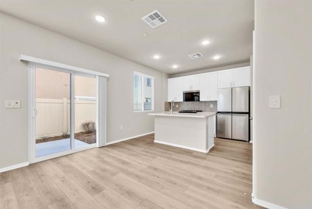 Building Photo - 28381 Via Solero