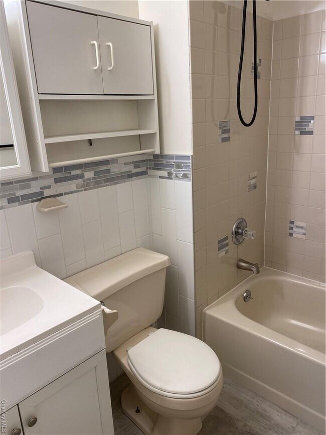 Building Photo - 16 Stage Rd