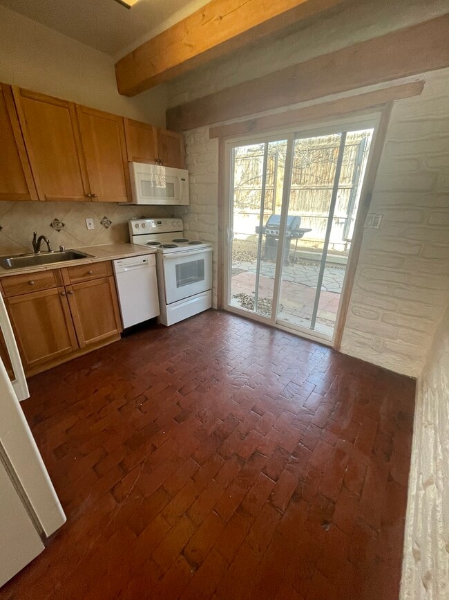 Building Photo - 155 Placitas Rd NW