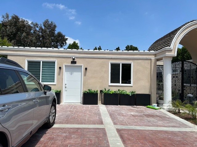 front of unit - 15737 Sutton St