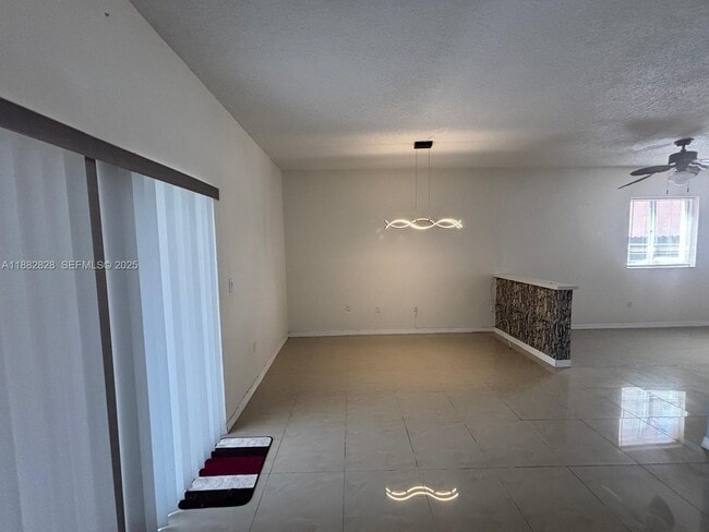 Building Photo - 1133 SE 13th Terrace