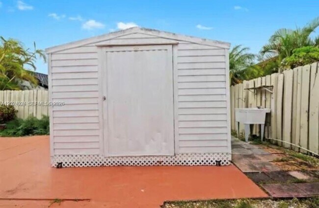Building Photo - 13440 SW 28th St