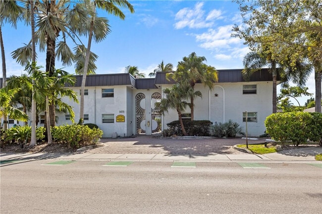 Building Photo - 1470 N Dixie Hwy