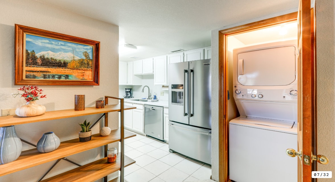 Kitchen view - 2665 N Valley View Rd
