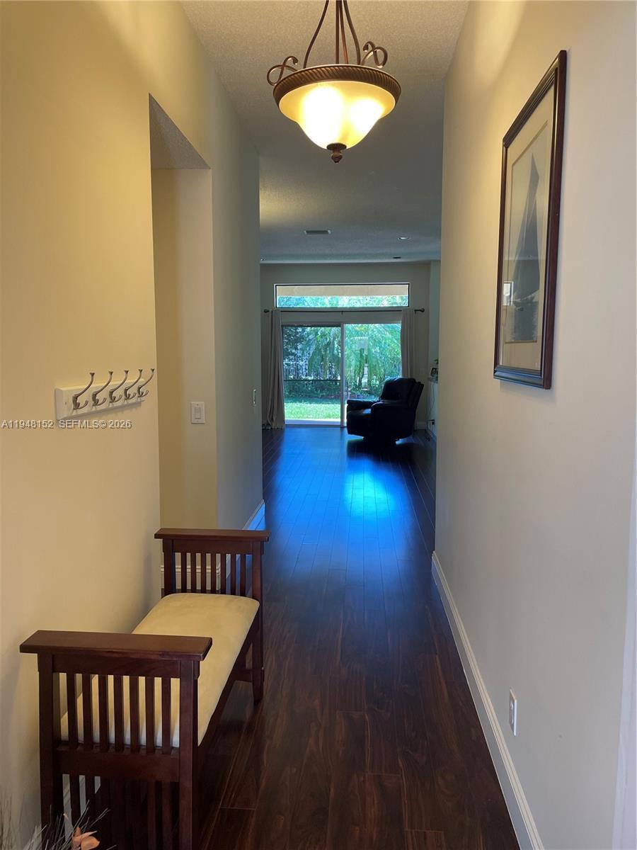 Building Photo - 4192 Laurel Ridge Cir