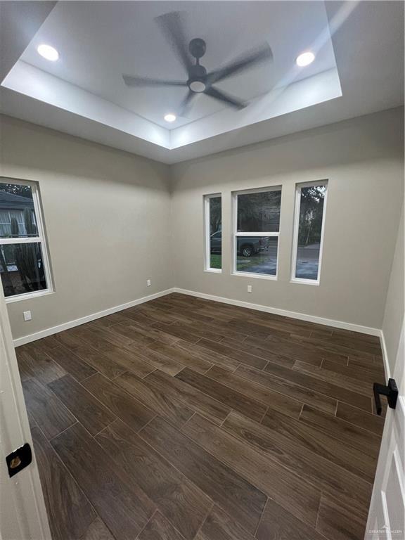 Building Photo - 18 E 13th St