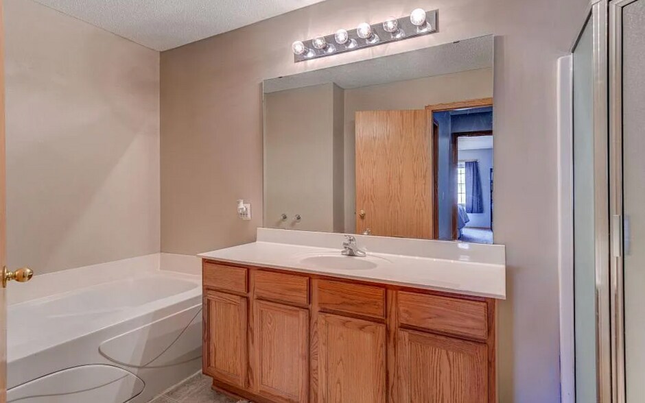 Building Photo - 2212 Salvia Ln