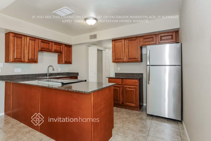 Building Photo - 3502 W Acoma Dr