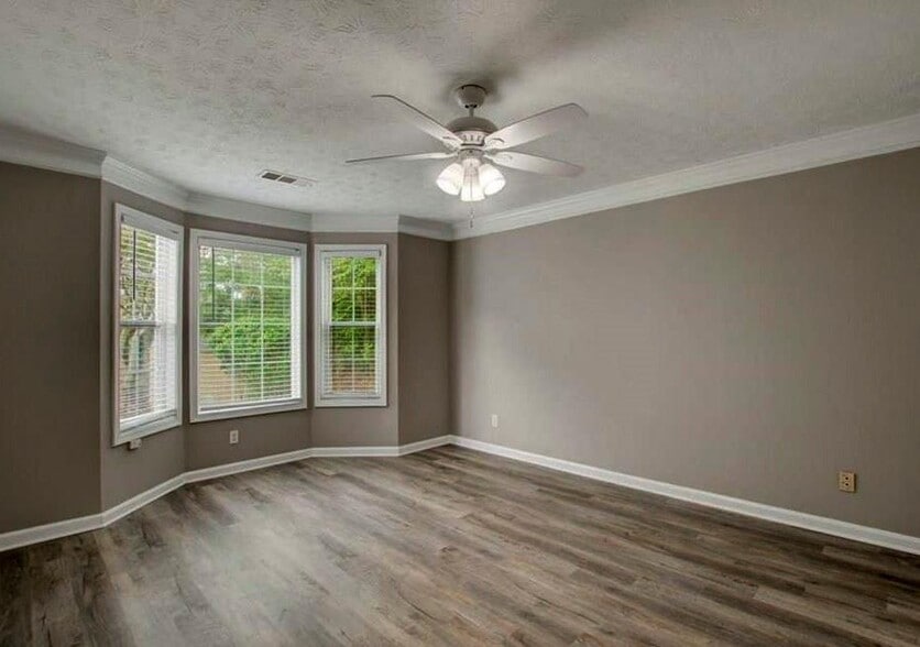 Building Photo - 3321 Serenade Ct