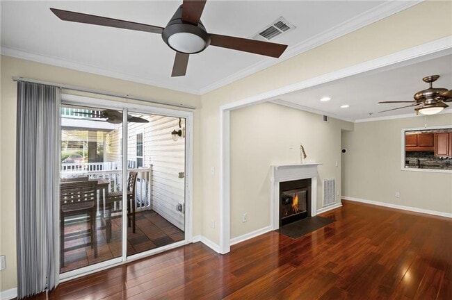 Building Photo - 401 Augusta Dr