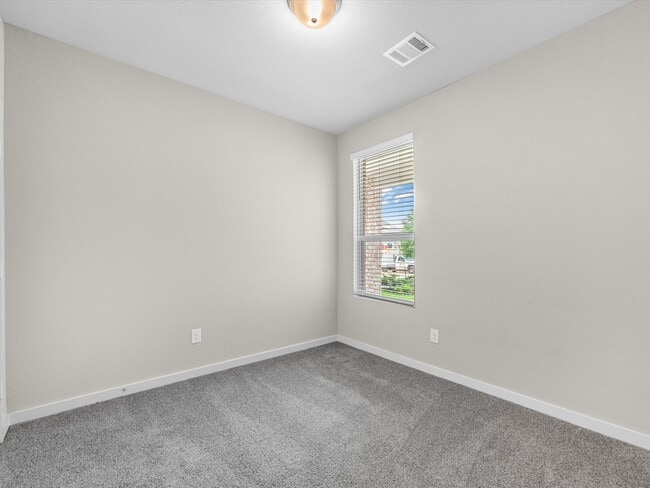 Building Photo - 1749 Succotash Oak Ct