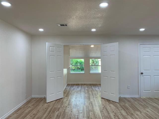 Building Photo - 820 W Crawford St