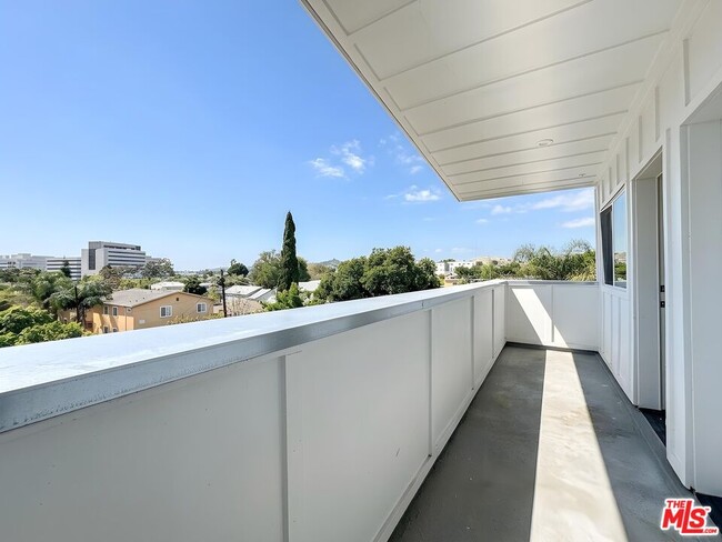 Building Photo - 1411 Tremont St