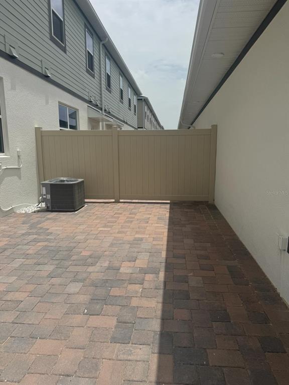 Building Photo - 564 Pothos St