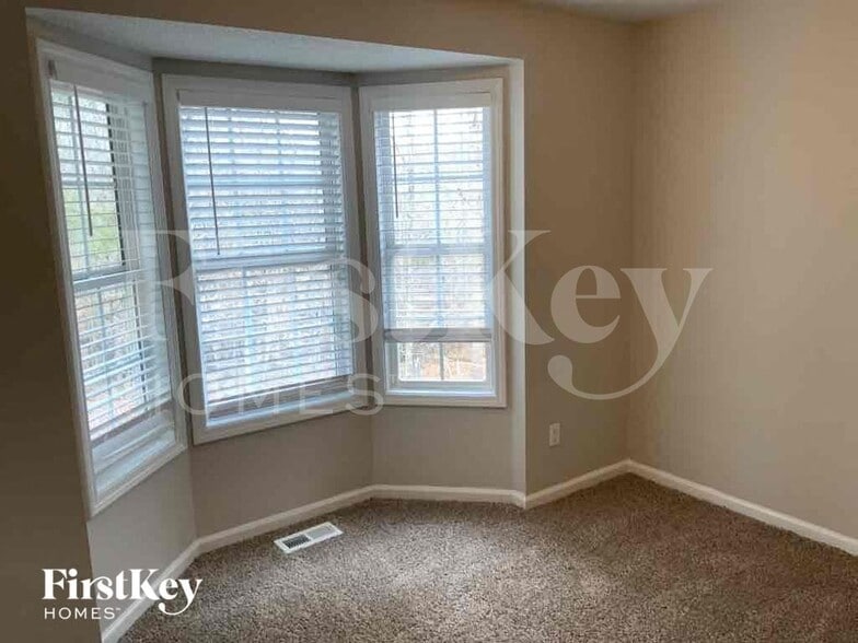 Building Photo - 82 Broadlands Dr