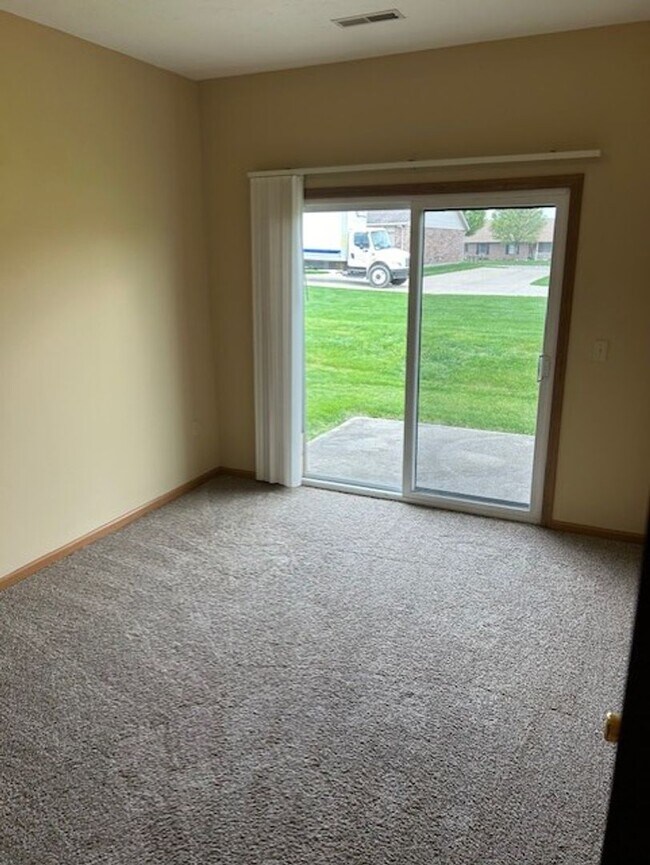 Building Photo - Modern Brick Ranch with 3 Bedrooms, 1.5 Ba...