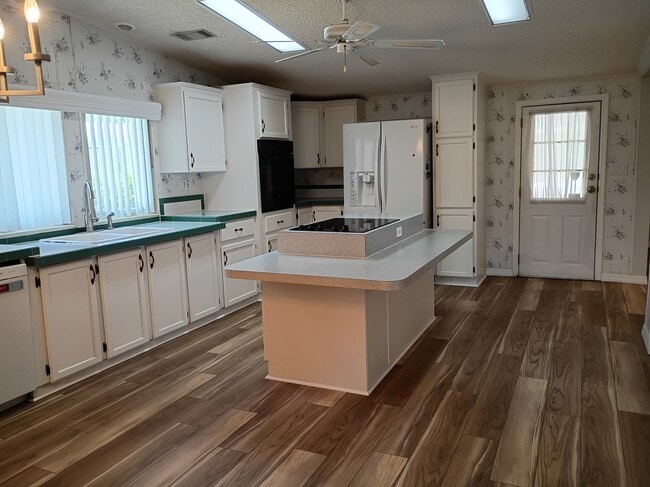 Building Photo - 2393 Big Cypress Blvd