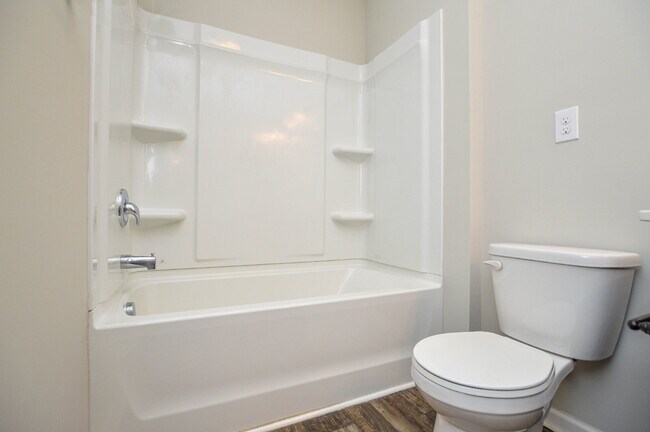 Building Photo - Spacious 4 Bedroom Home with 1st Floor Primary Suite in Austen Lakes  4 Bedrooms | 2.5 Bathrooms ...