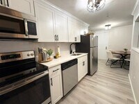 Building Photo - 196 Swanson Rd