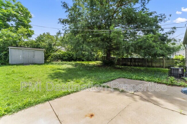 Building Photo - 1103 N Atherton Rd