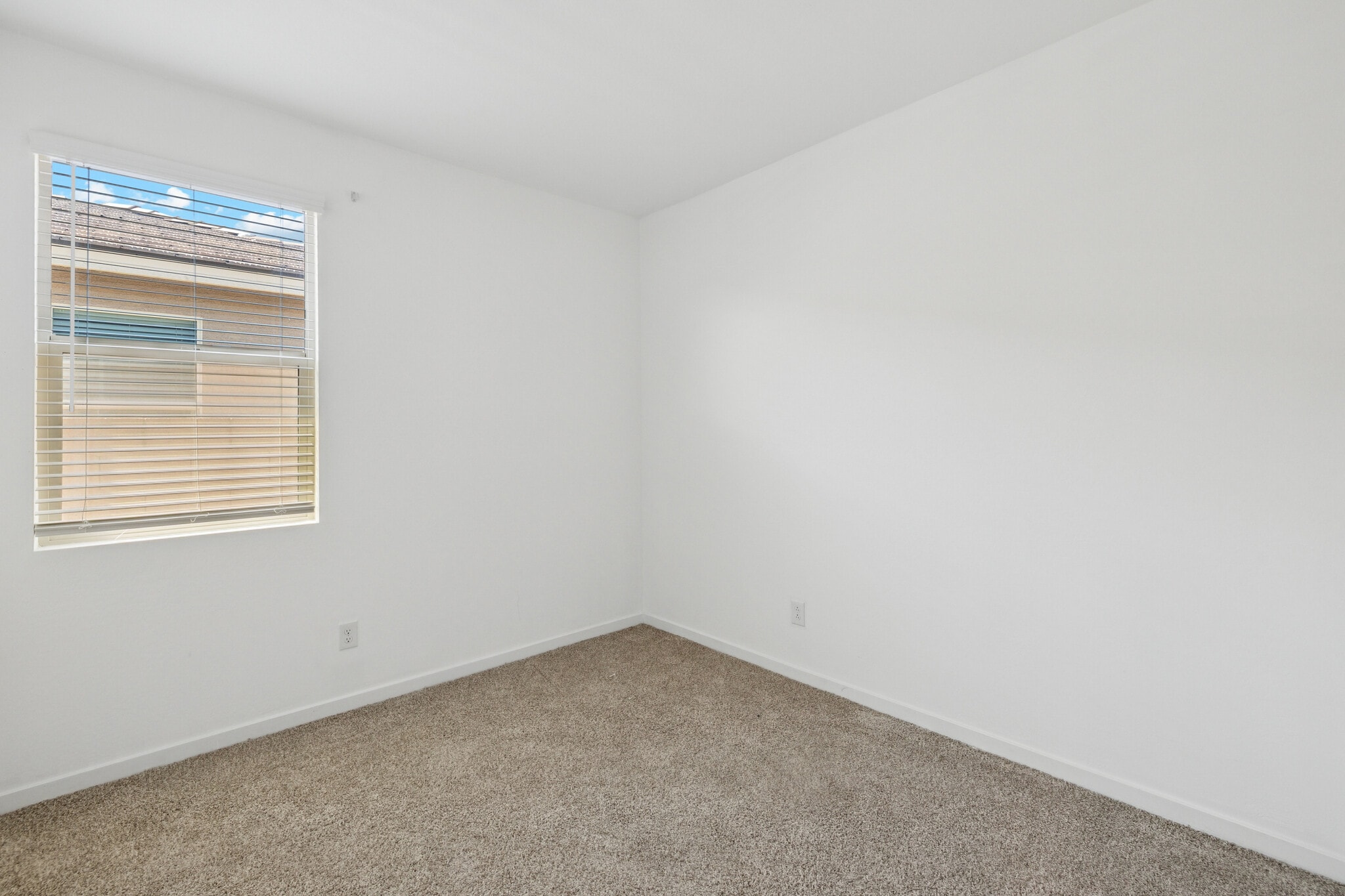 Building Photo - 4325 W Allen St