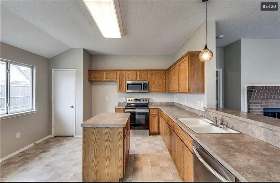 Building Photo - 2800 Shelduck Dr