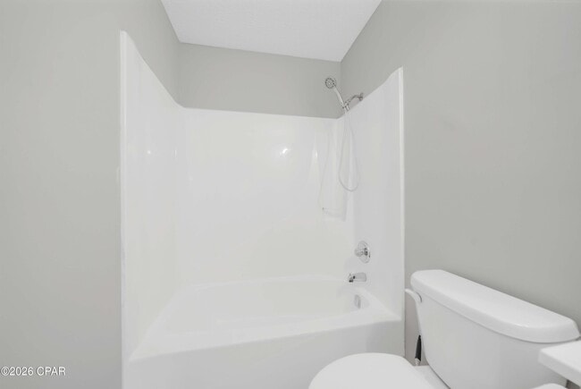 Building Photo - 7011 Lois St