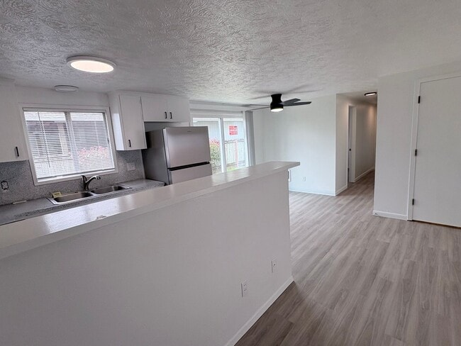 Building Photo - 1600 SE 168th Ave