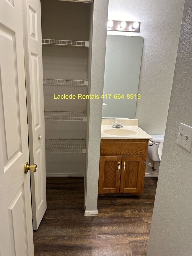 Building Photo - 3 BEDROOM 2.5 BATHROOM TOWNHOUSE FOR RENT