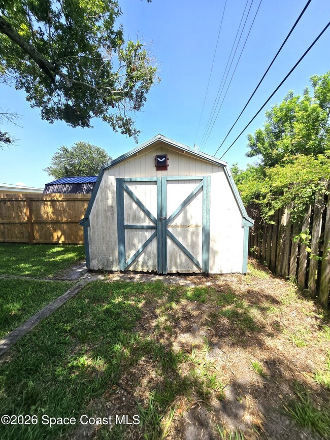 Building Photo - 210 Juniper Ave
